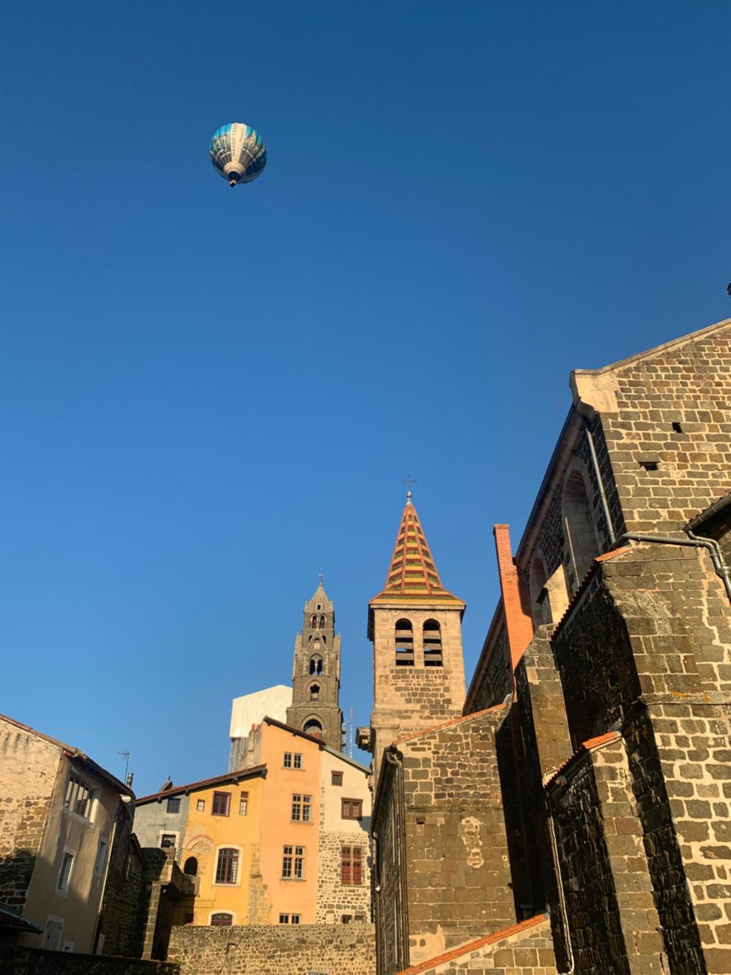 Aux Portes Du Mont Anis Le Puy-en-Velay Exterior foto