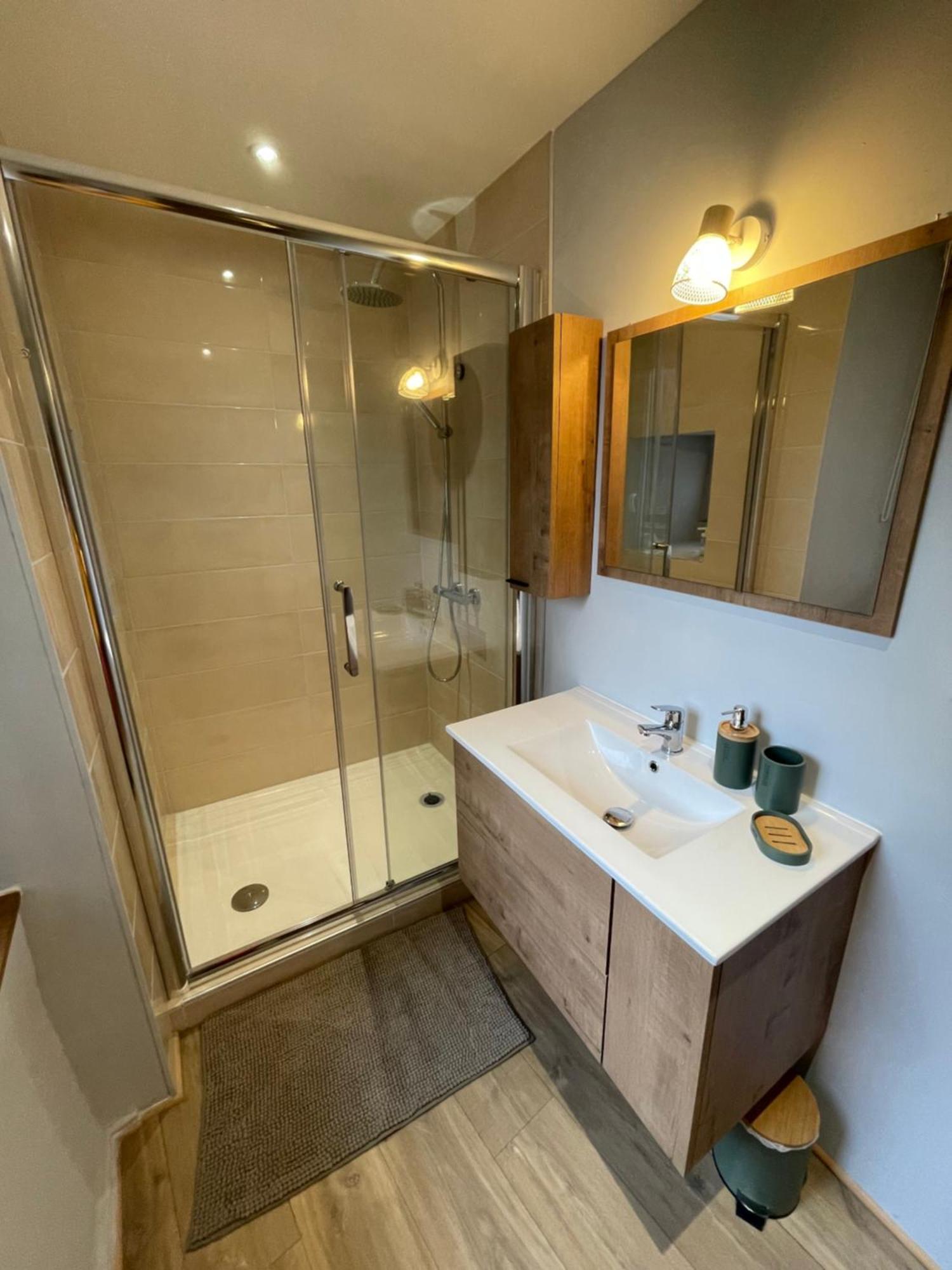 Aux Portes Du Mont Anis Le Puy-en-Velay Habitación foto