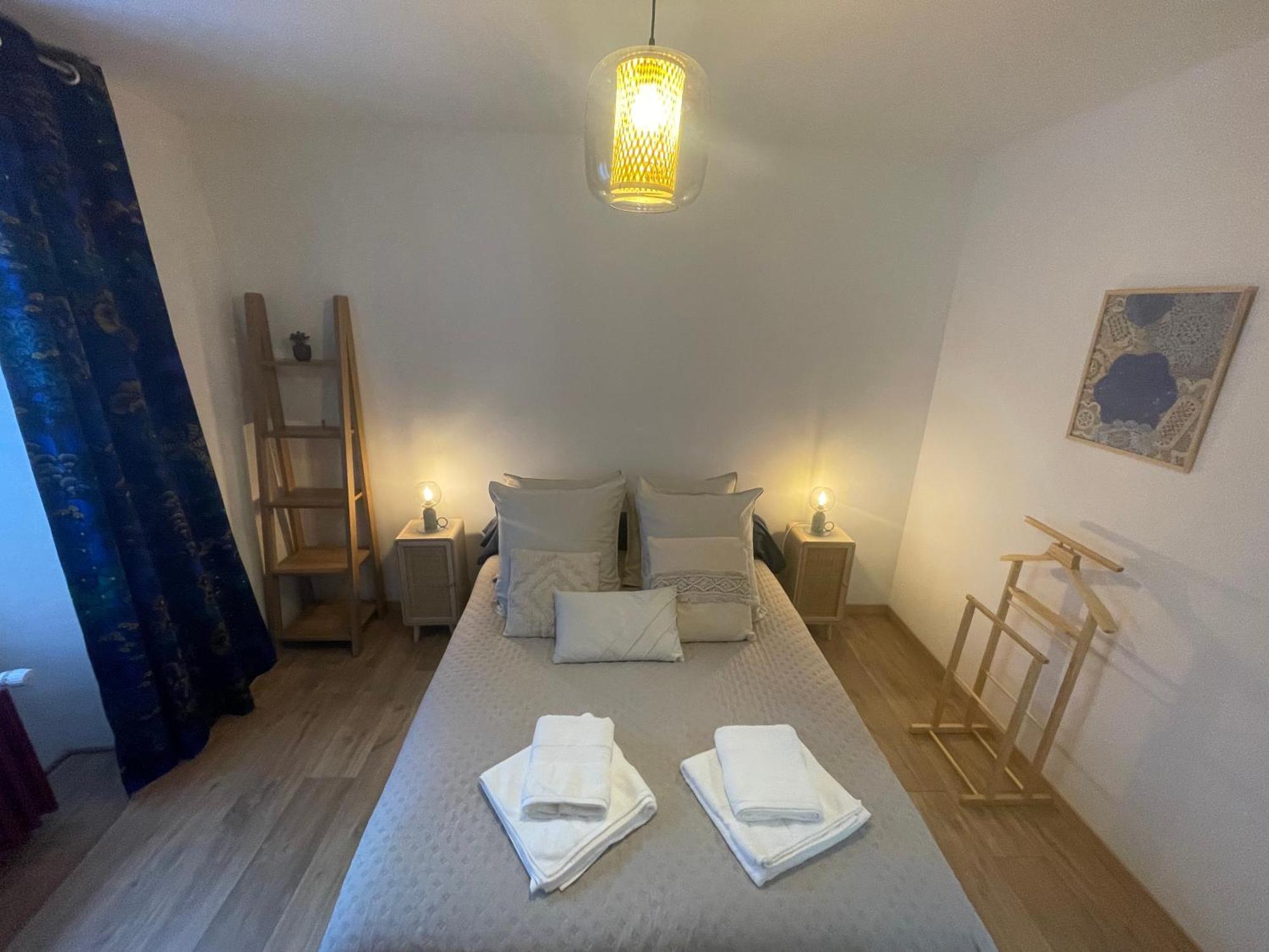 Aux Portes Du Mont Anis Le Puy-en-Velay Habitación foto